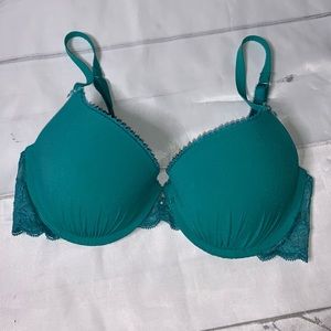 Victoria’s Secret • push up Demi bra 34D
